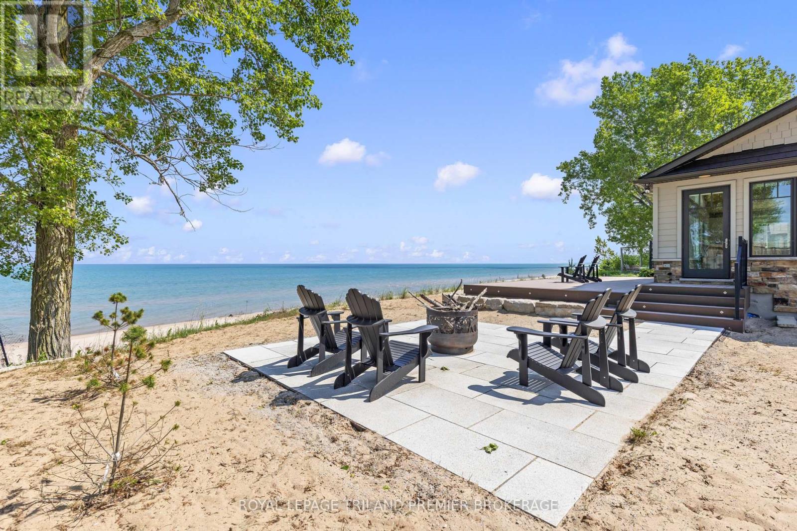 7292 Leighton Drive, Lambton Shores, Ontario  N0M 2L0 - Photo 34 - X13415842