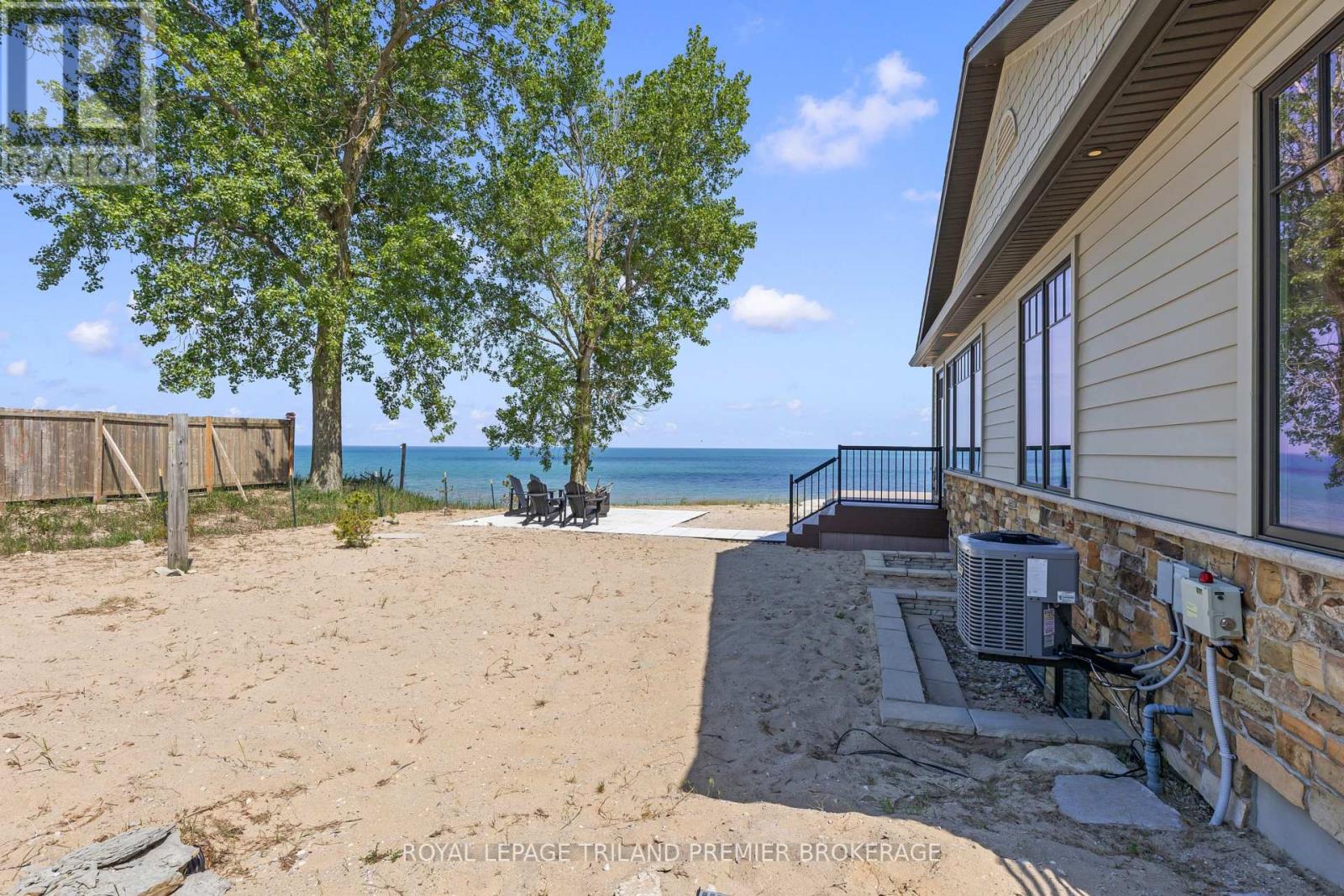 7292 Leighton Drive, Lambton Shores, Ontario  N0M 2L0 - Photo 36 - X13415842