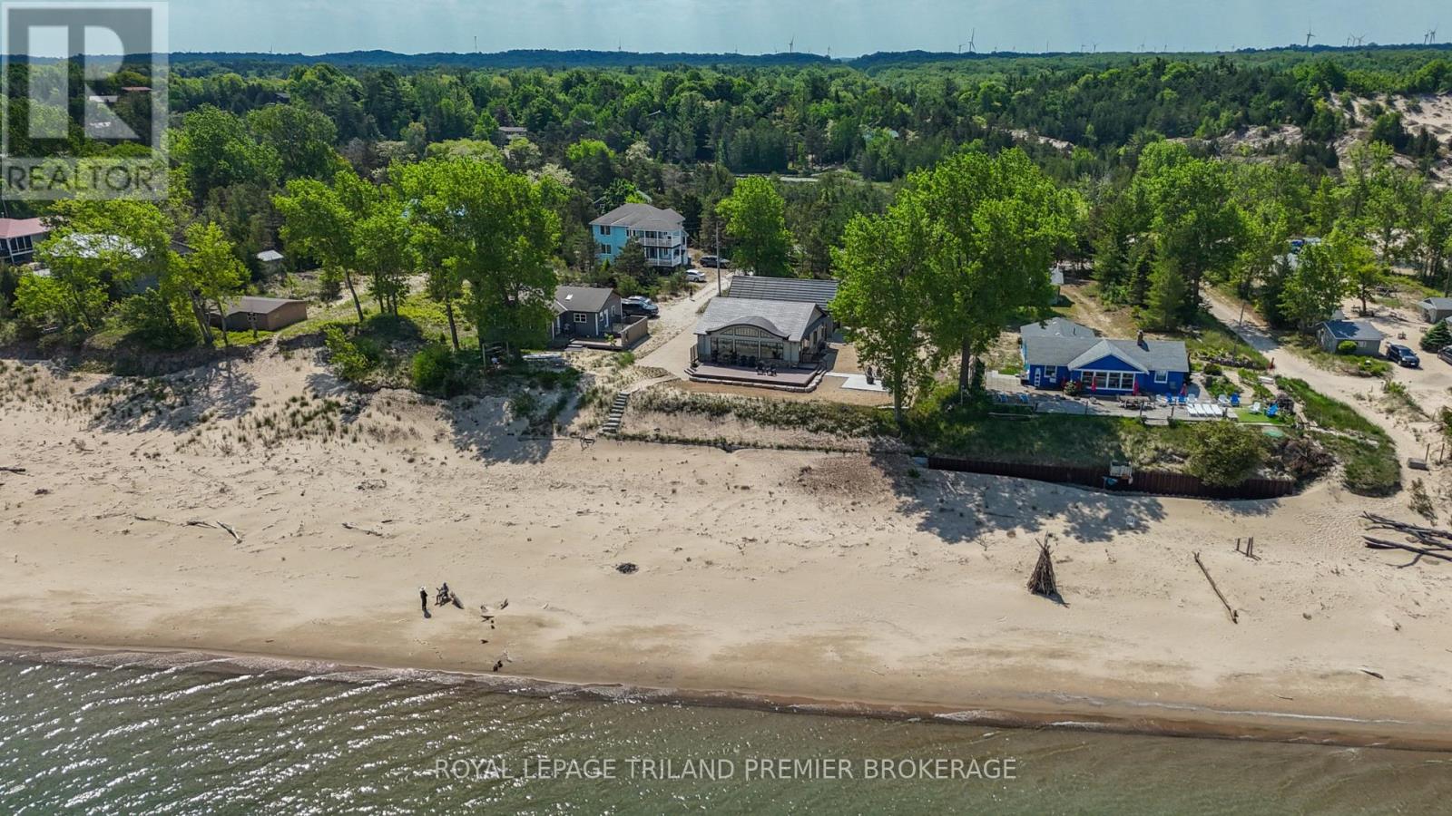 7292 Leighton Drive, Lambton Shores, Ontario  N0M 2L0 - Photo 4 - X13415842