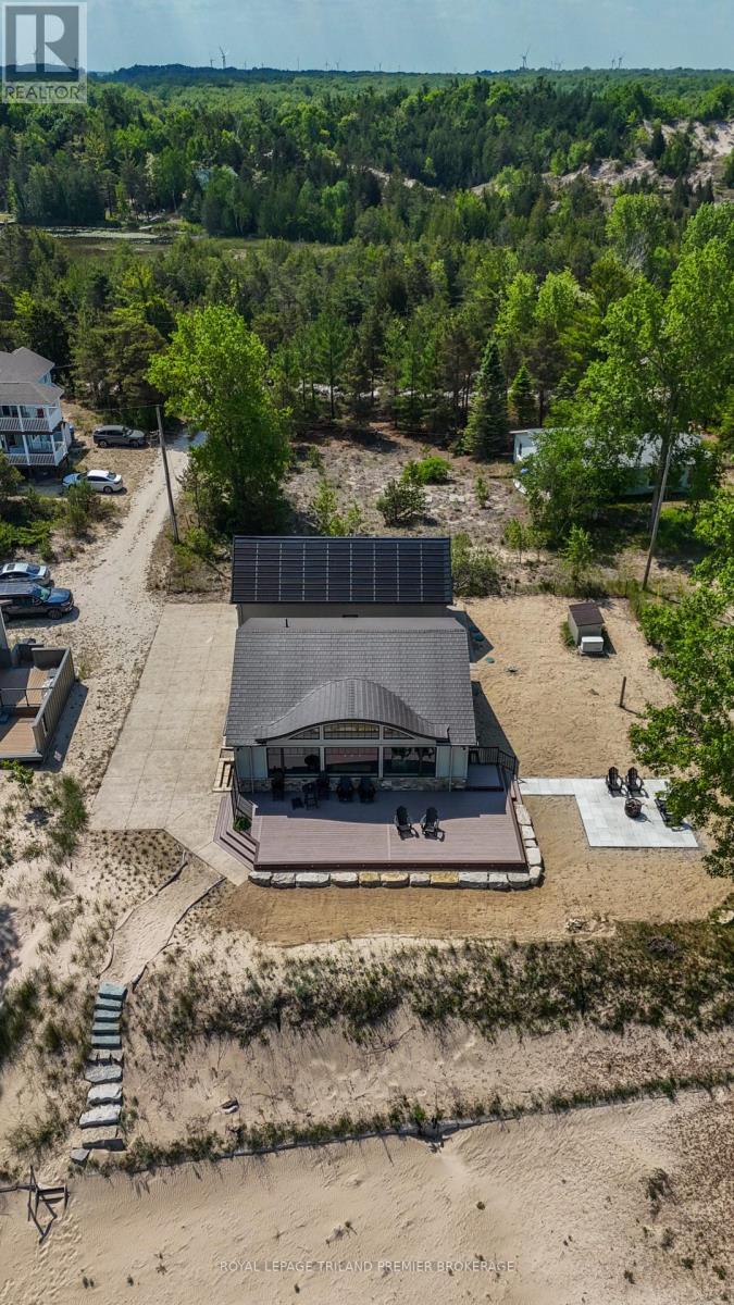 7292 Leighton Drive, Lambton Shores, Ontario  N0M 2L0 - Photo 47 - X13415842