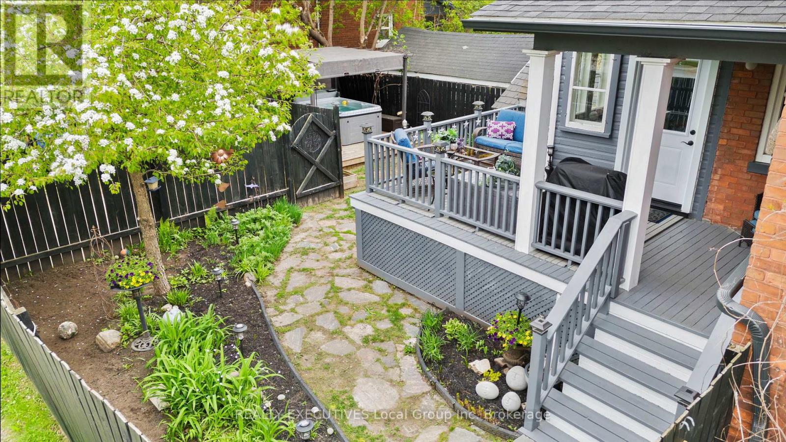 591 Harvey Street, North Bay, Ontario  P1B 4H2 - Photo 2 - X13415758
