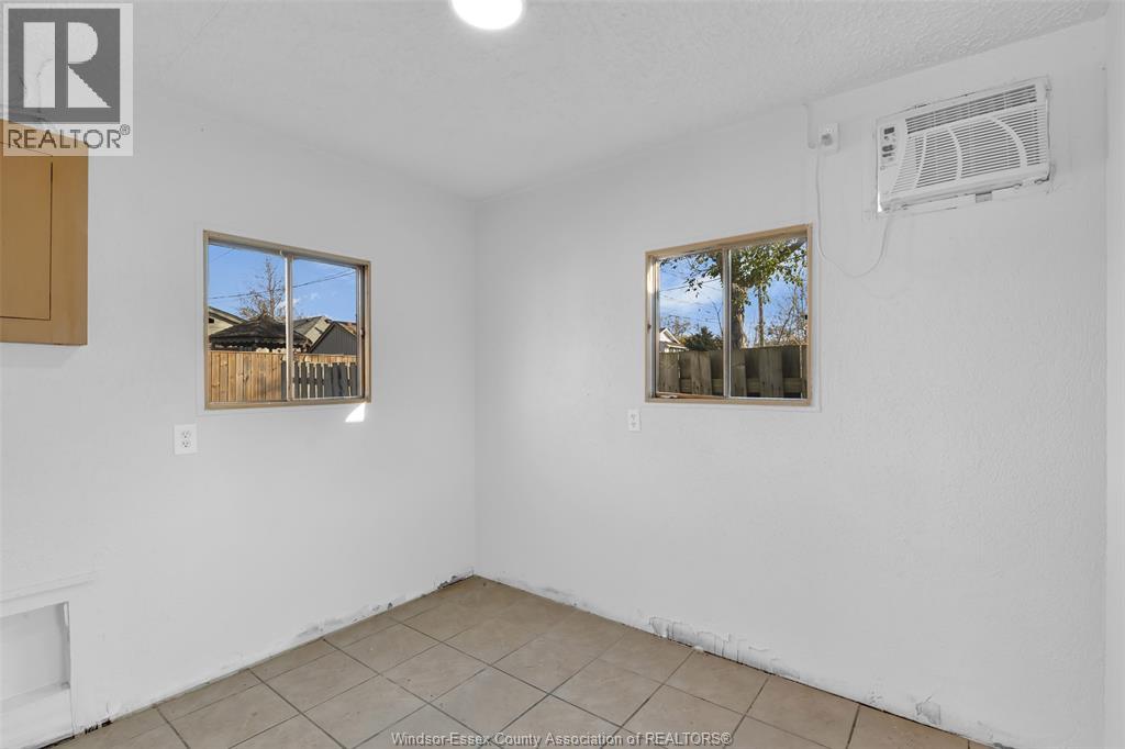 1672 Drouillard, Windsor, Ontario  N8Y 2S3 - Photo 7 - 26012940