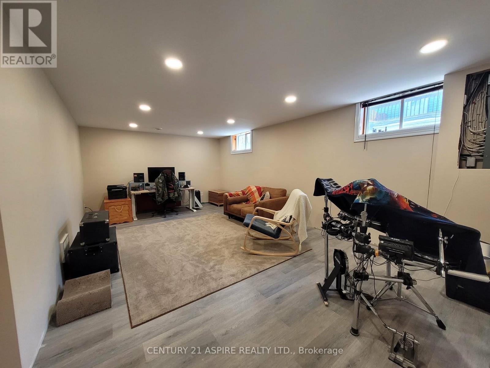 2a Selkirk Street, Petawawa, Ontario  K8H 3C1 - Photo 32 - X13107680