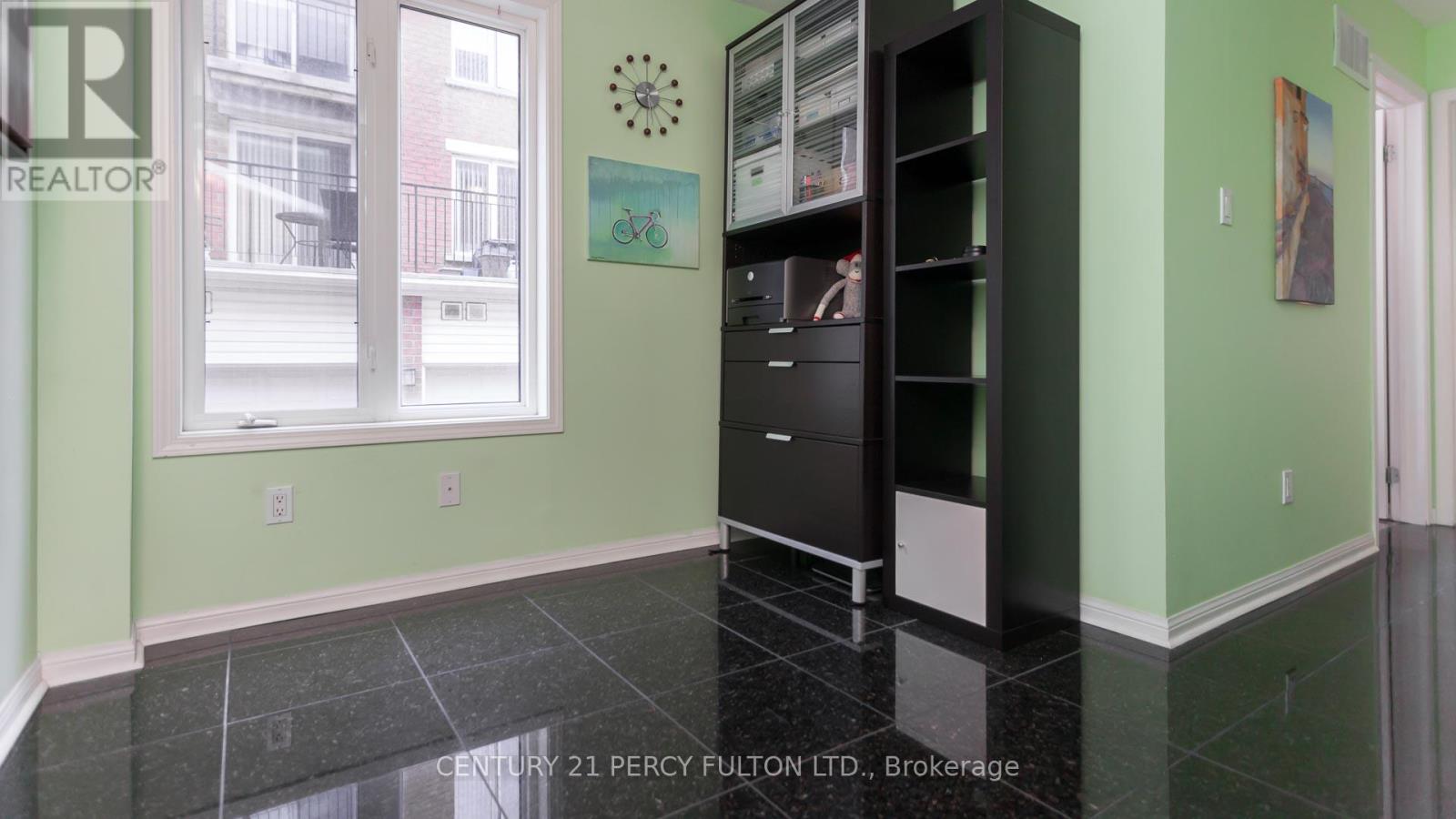 112 - 20 Machells Avenue N, Toronto, Ontario  M6K 3H8 - Photo 12 - W13010212
