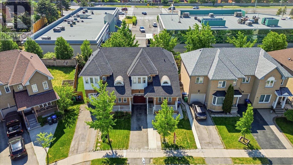 65 Giraffe Avenue, Brampton, Ontario  L6R 1Z1 - Photo 5 - W13254460