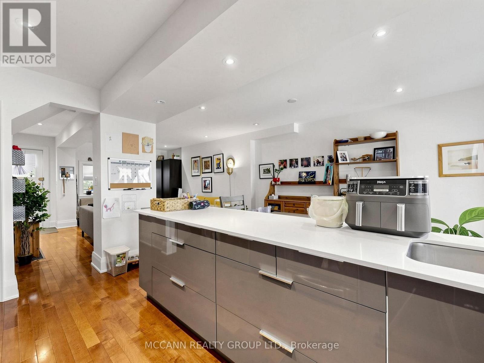 507 Rushton Road, Toronto, Ontario  M6C 2Y4 - Photo 15 - C13415670