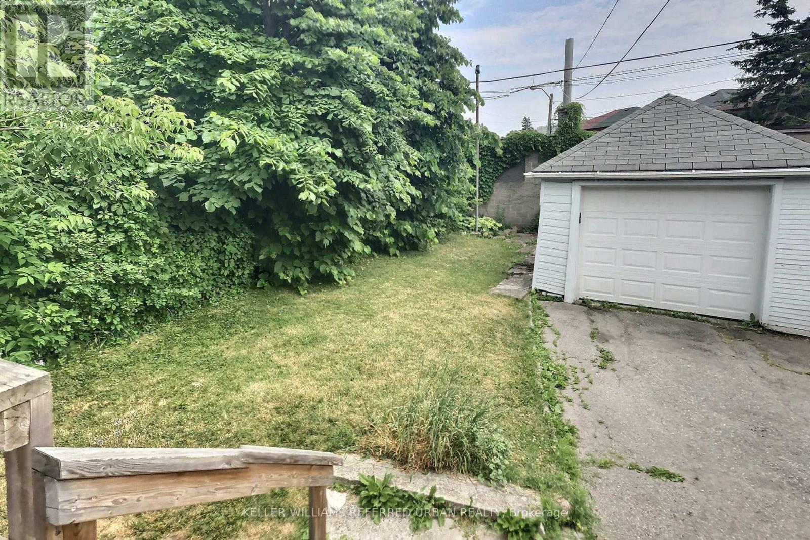 Main Floor - 111 Clovelly Avenue, Toronto, Ontario  M6E 2E7 - Photo 12 - C13415674
