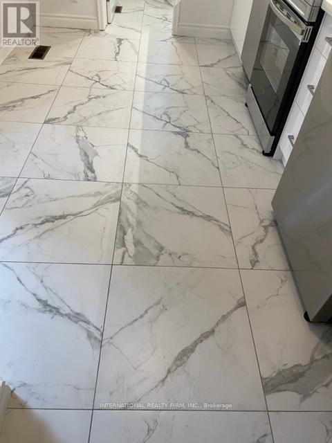106 London Street, Toronto, Ontario M6G 1N5 - Photo 12 - C13415740