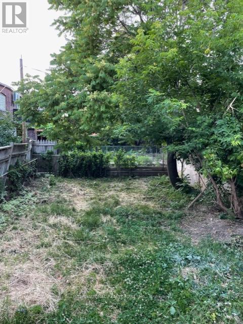 106 London Street, Toronto, Ontario M6G 1N5 - Photo 13 - C13415740