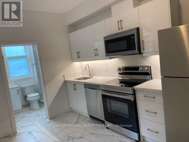 106 London Street, Toronto, Ontario M6G 1N5 - Photo 5 - C13415740