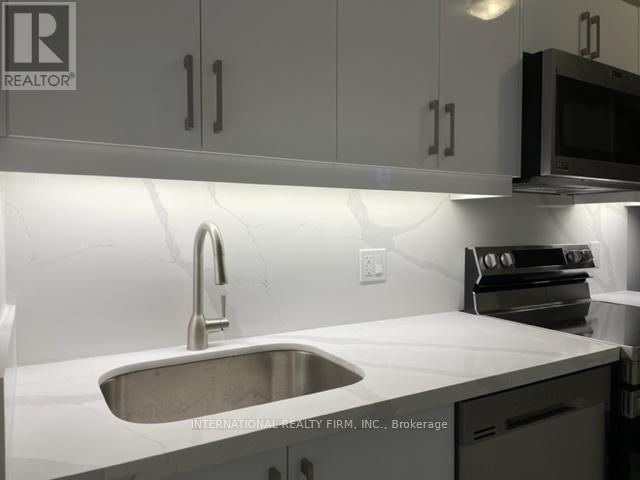 106 London Street, Toronto, Ontario M6G 1N5 - Photo 6 - C13415740