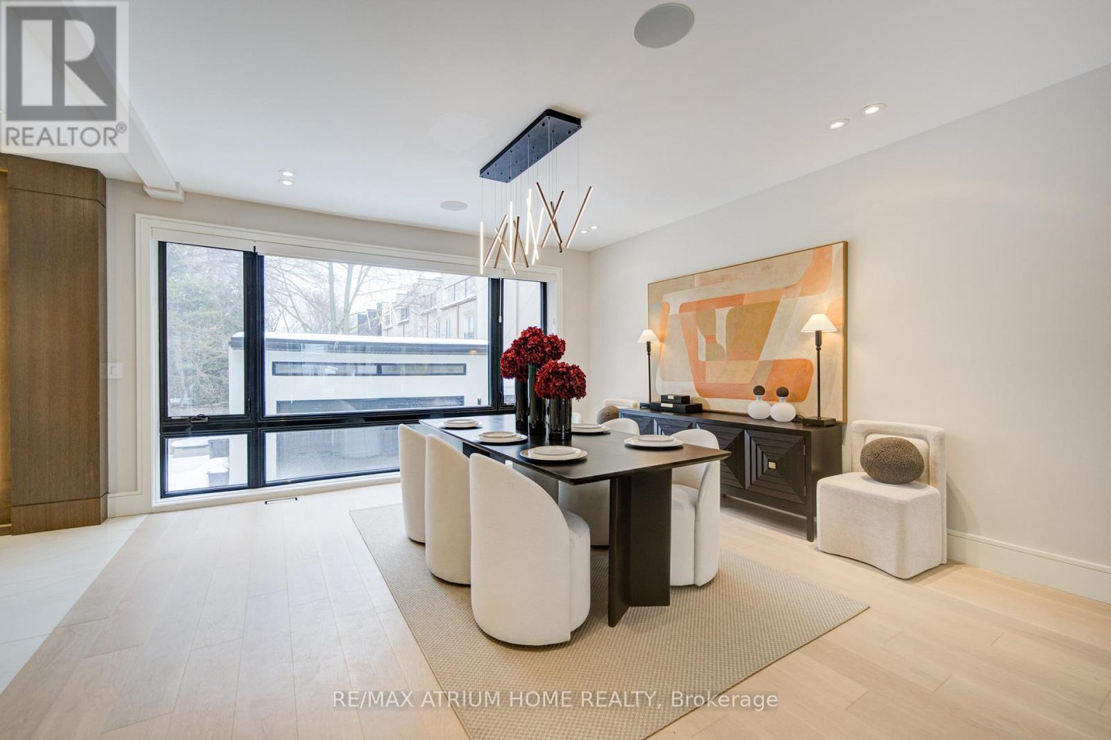 6 Hillholm Road, Toronto, Ontario  M5P 1M2 - Photo 9 - C13415788