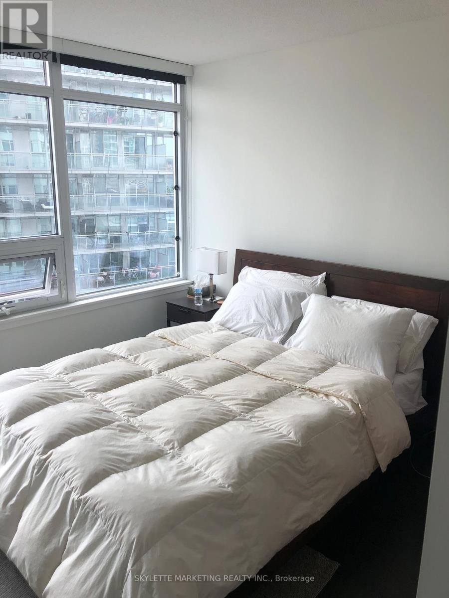 1512 - 17 Bathurst Street, Toronto, Ontario  M5V 0N1 - Photo 6 - C13415880