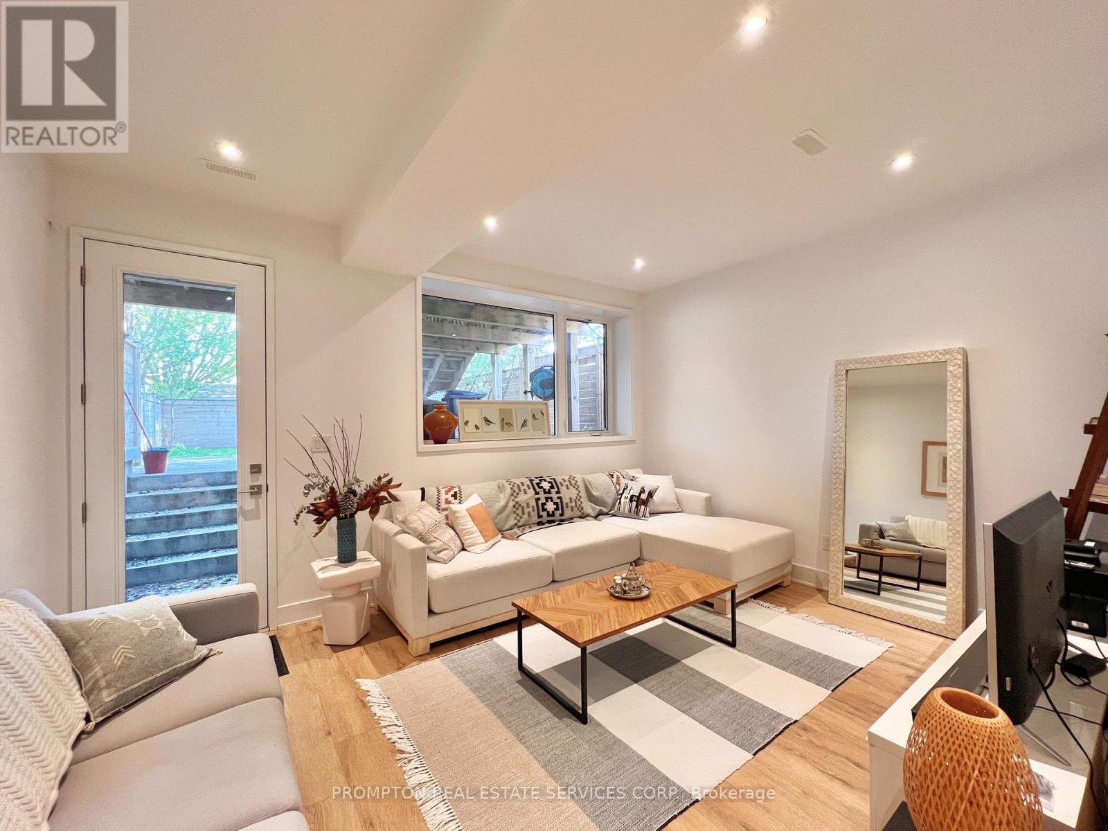19a Linton Avenue, Toronto, Ontario  M1N 1W5 - Photo 37 - E13415656