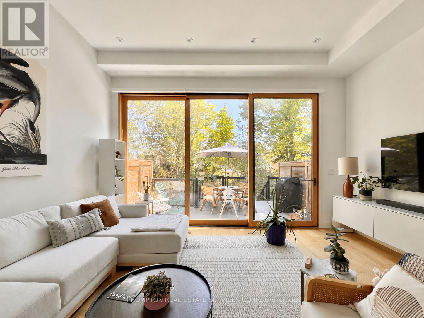 19a Linton Avenue, Toronto, Ontario  M1N 1W5 - Photo 6 - E13415656