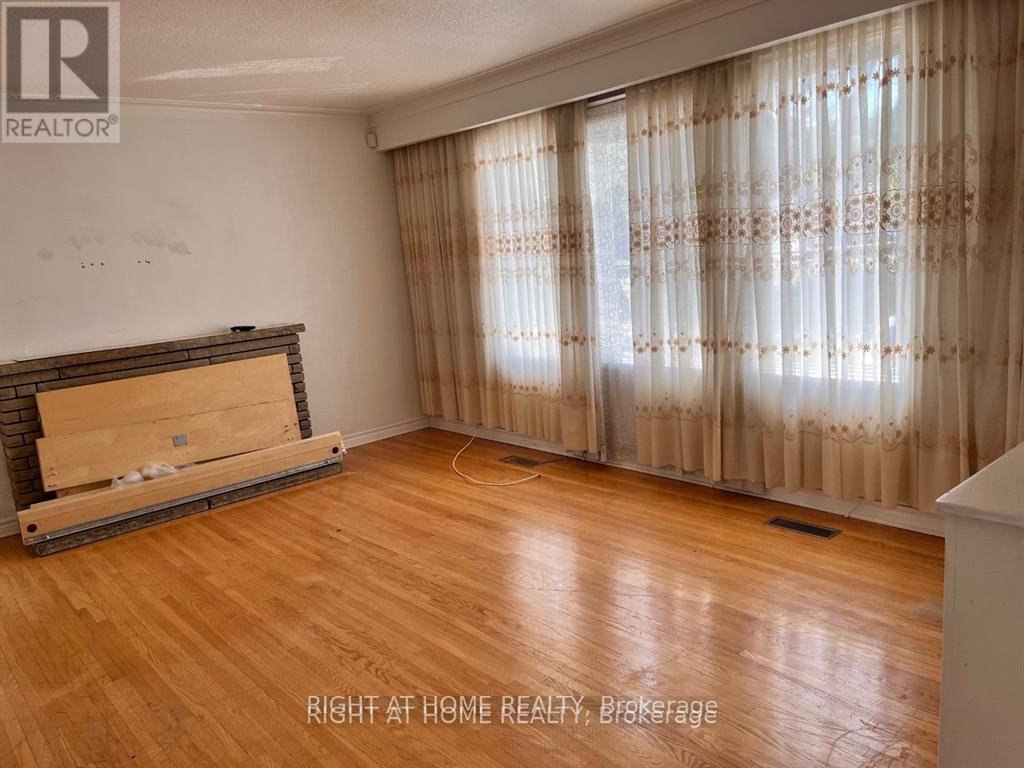 10 Shenley Road, Toronto, Ontario M1K 3V6 - Photo 2 - E13415884