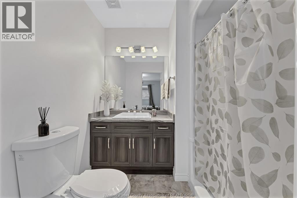 1026 Thunderbay Avenue, Windsor, Ontario  N8P 0C1 - Photo 19 - 26013484