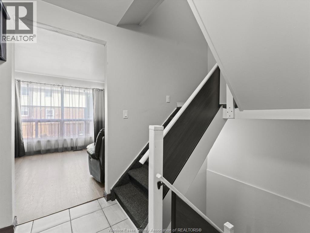 22 Taylor Avenue, Chatham, Ontario N7L 2T5 - Photo 3 - 26013481