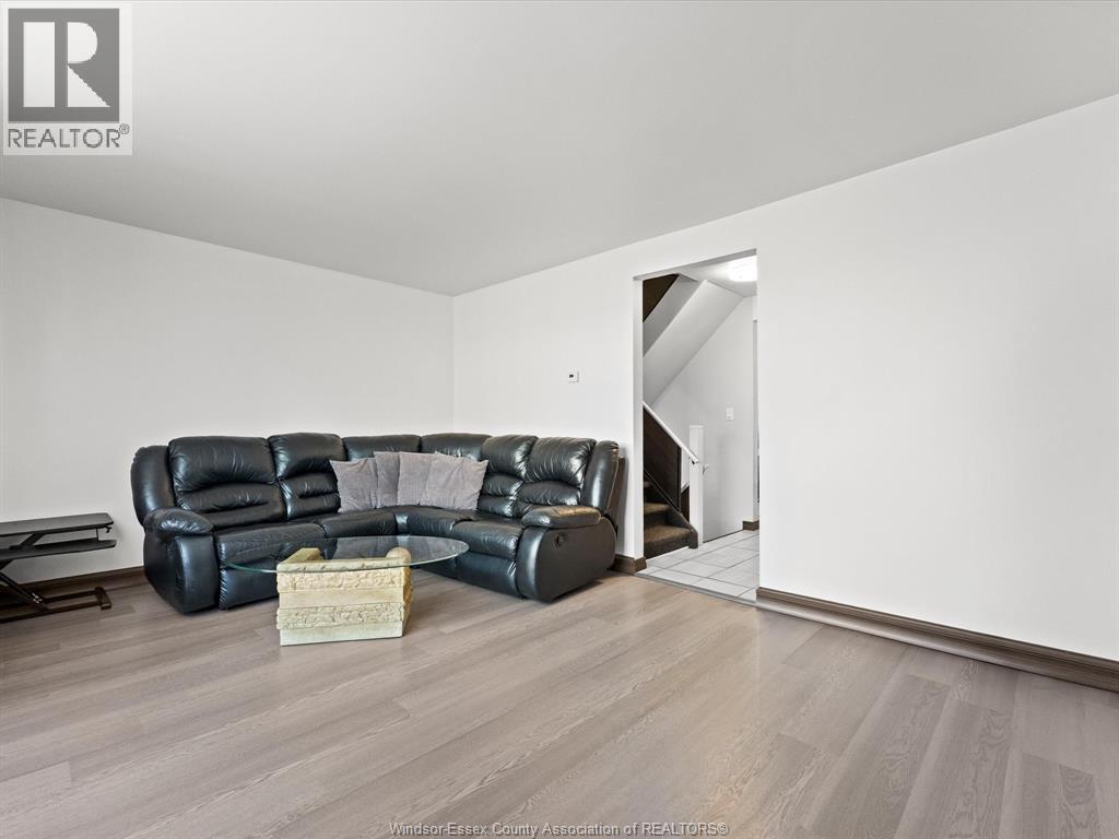 22 Taylor Avenue, Chatham, Ontario N7L 2T5 - Photo 4 - 26013481