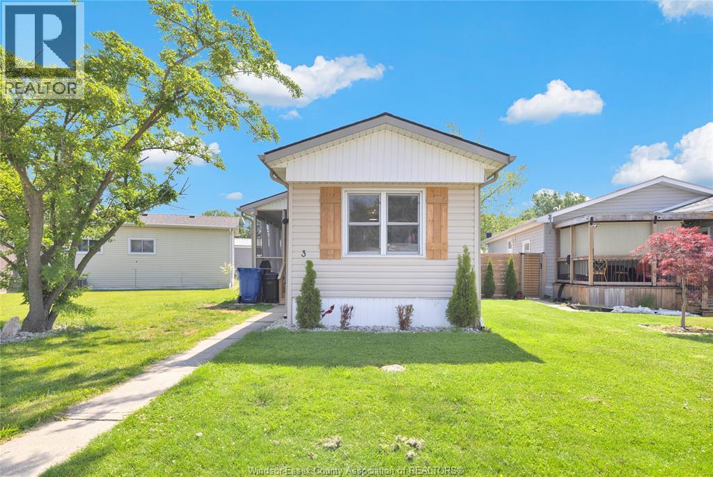 3 Lilac, Mcgregor, Ontario N0R 1J0 - Photo 2 - 26013471