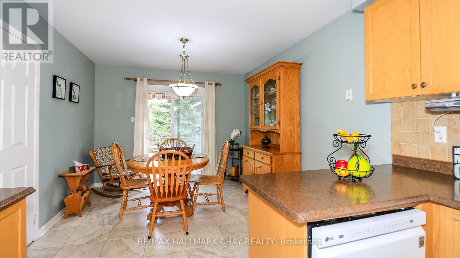 305 Stanley Street, Barrie, Ontario  L4M 6X6 - Photo 10 - S13415716