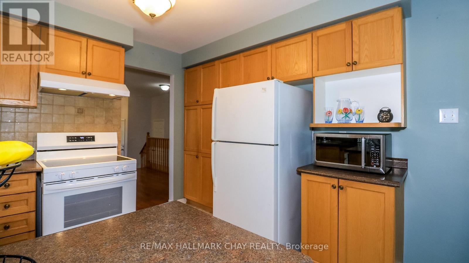 305 Stanley Street, Barrie, Ontario  L4M 6X6 - Photo 12 - S13415716