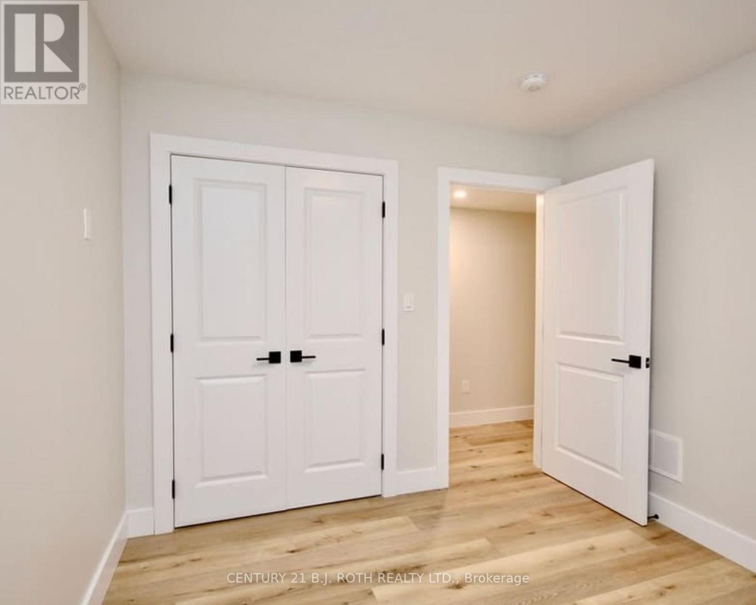 4 Centre Street, Barrie, Ontario  L4N 3L4 - Photo 11 - S13415748