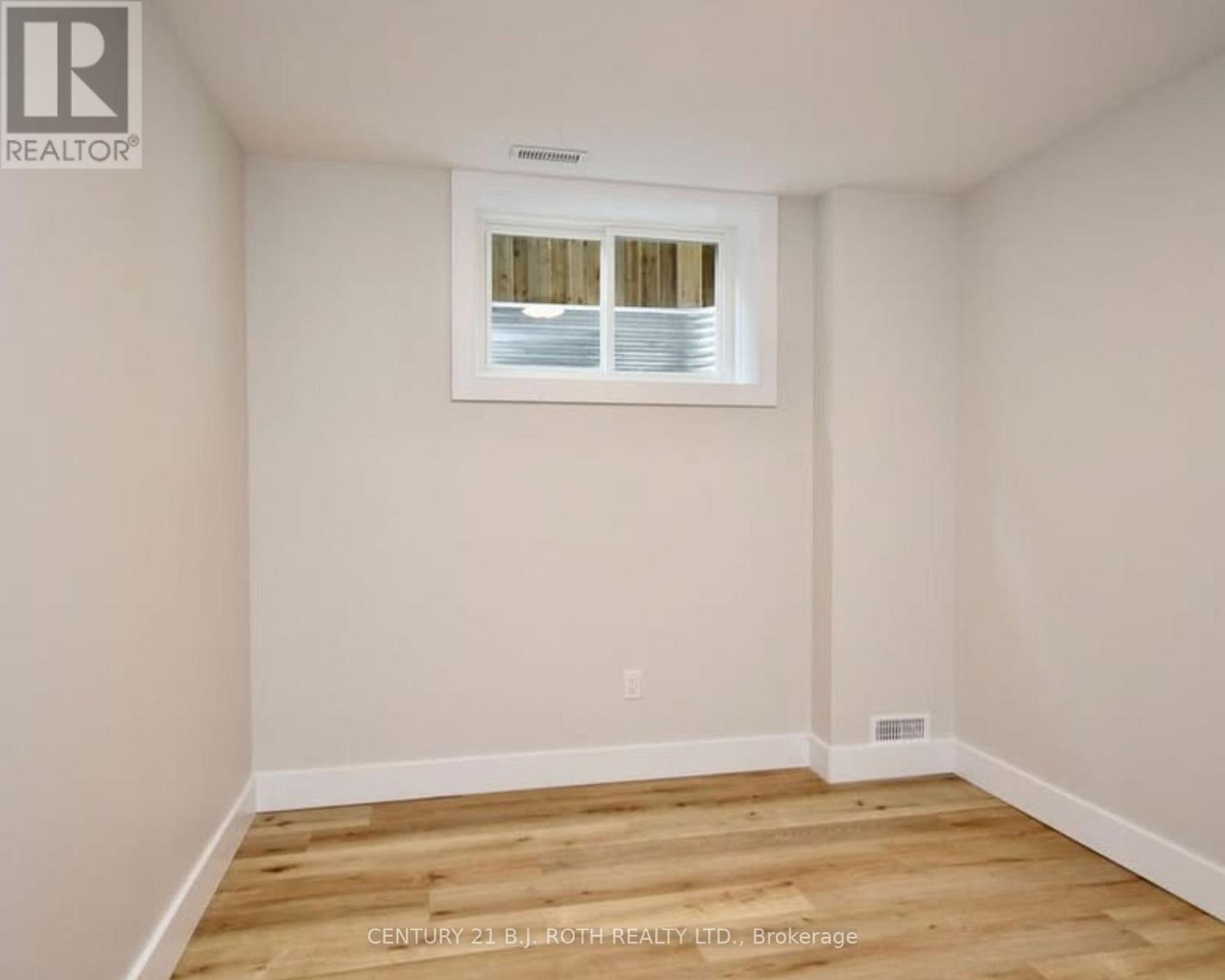 4 Centre Street, Barrie, Ontario  L4N 3L4 - Photo 12 - S13415748