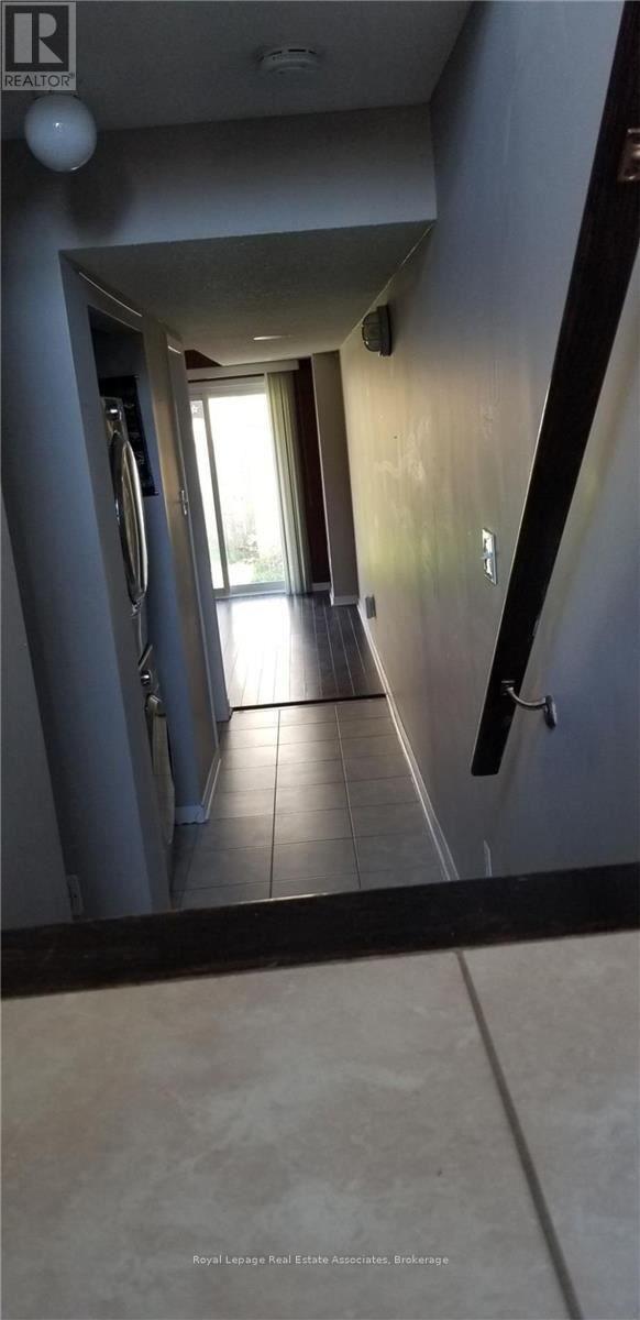 5749 Retreat Street, Mississauga, Ontario  L5R 0B5 - Photo 7 - W13415710