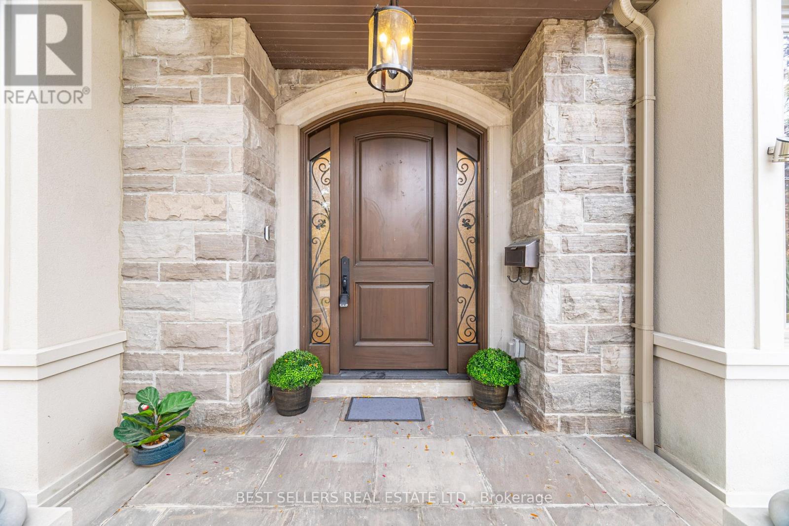 898 Parkland Ave Avenue, Mississauga, Ontario  L5H 3H1 - Photo 6 - W13415794