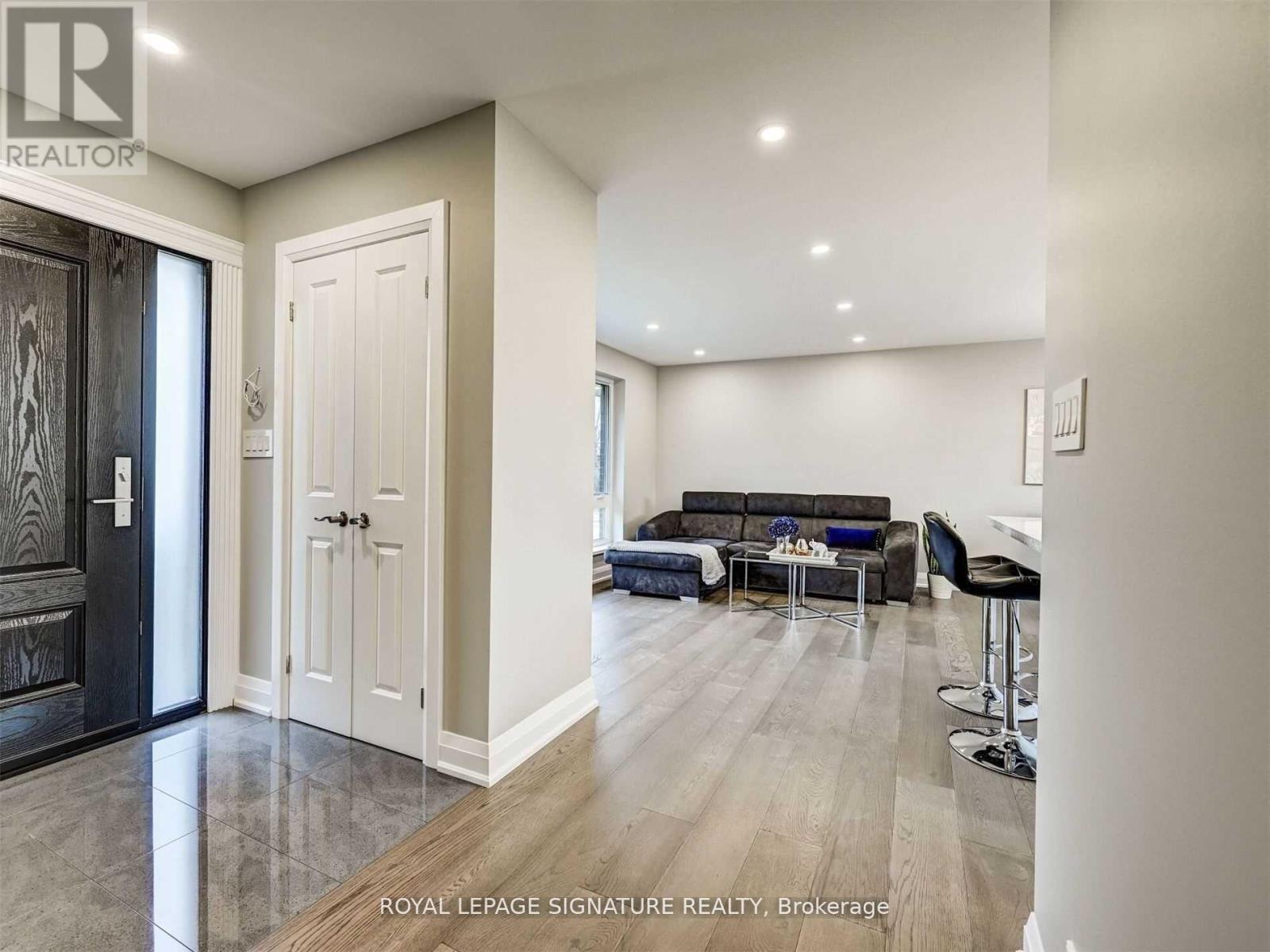 771 Wesley Street, Burlington, Ontario  L7R 3H3 - Photo 4 - W13415820