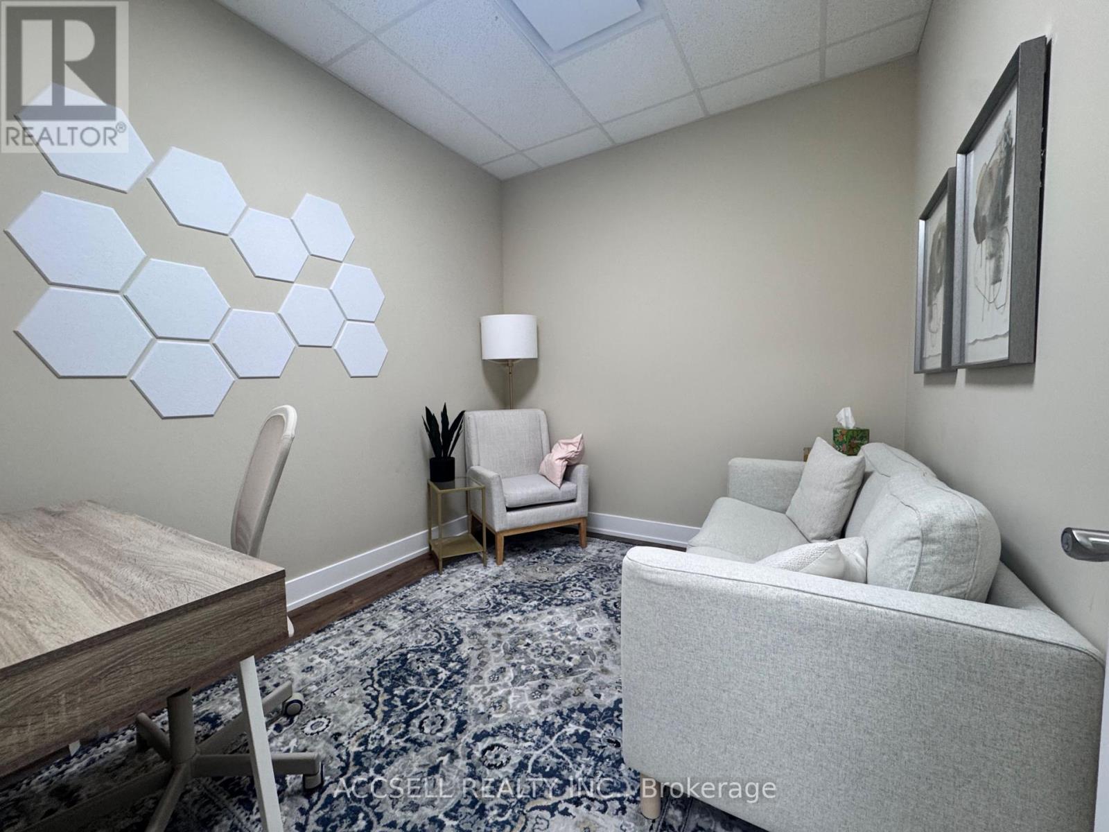 213 - 3485 Rebecca Street, Oakville, Ontario  L6L 6X9 - Photo 5 - W13415838