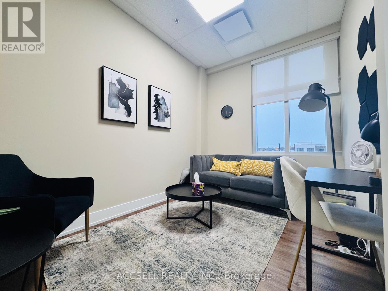 213 - 3485 Rebecca Street, Oakville, Ontario  L6L 6X9 - Photo 8 - W13415838