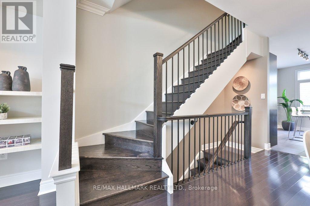 32 Lobo Mews, Toronto, Ontario  M8Z 0B1 - Photo 11 - W13415846