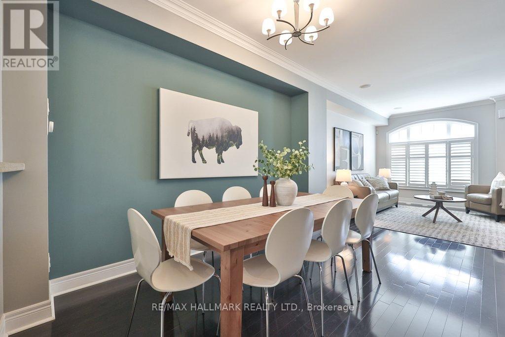 32 Lobo Mews, Toronto, Ontario  M8Z 0B1 - Photo 4 - W13415846