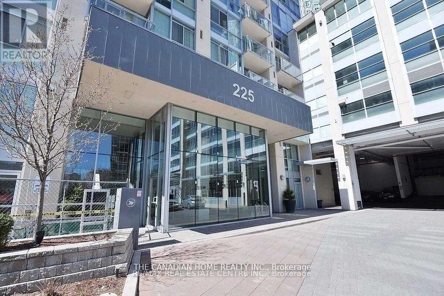 2606 - 225 Webb Drive, Mississauga, Ontario  L5B 4P2 - Photo 2 - W13415888