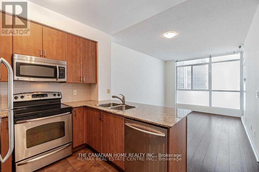 2606 - 225 Webb Drive, Mississauga, Ontario  L5B 4P2 - Photo 4 - W13415888