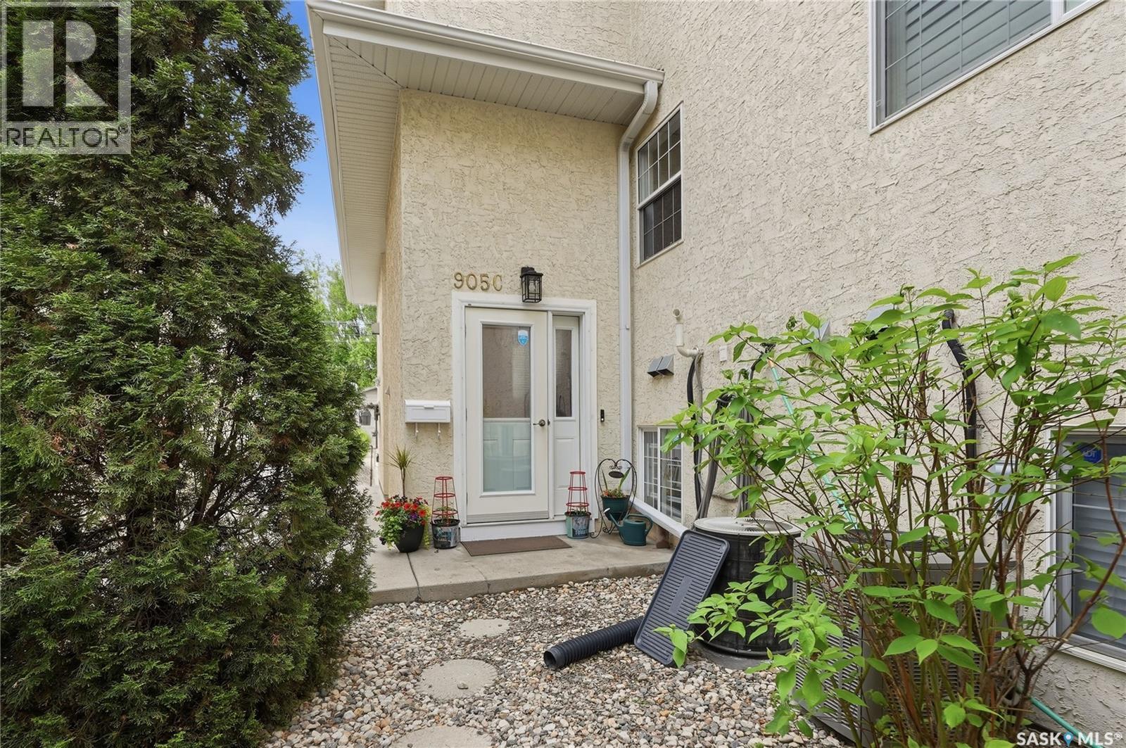 C 905 9th Street E, Saskatoon, Saskatchewan  S7H 0M9 - Photo 3 - SK038448