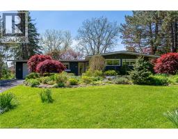 9 SUMMERHAYES Crescent, Brantford, Ontario