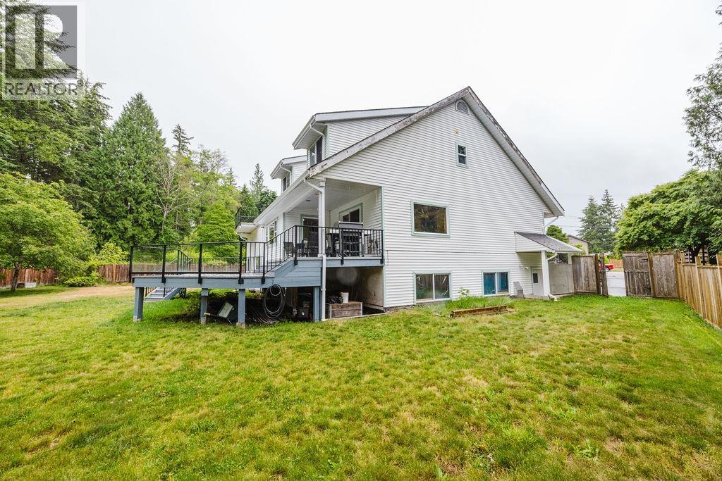 279 Lark Road, Gibsons, British Columbia  V0N 1V4 - Photo 3 - R3132974