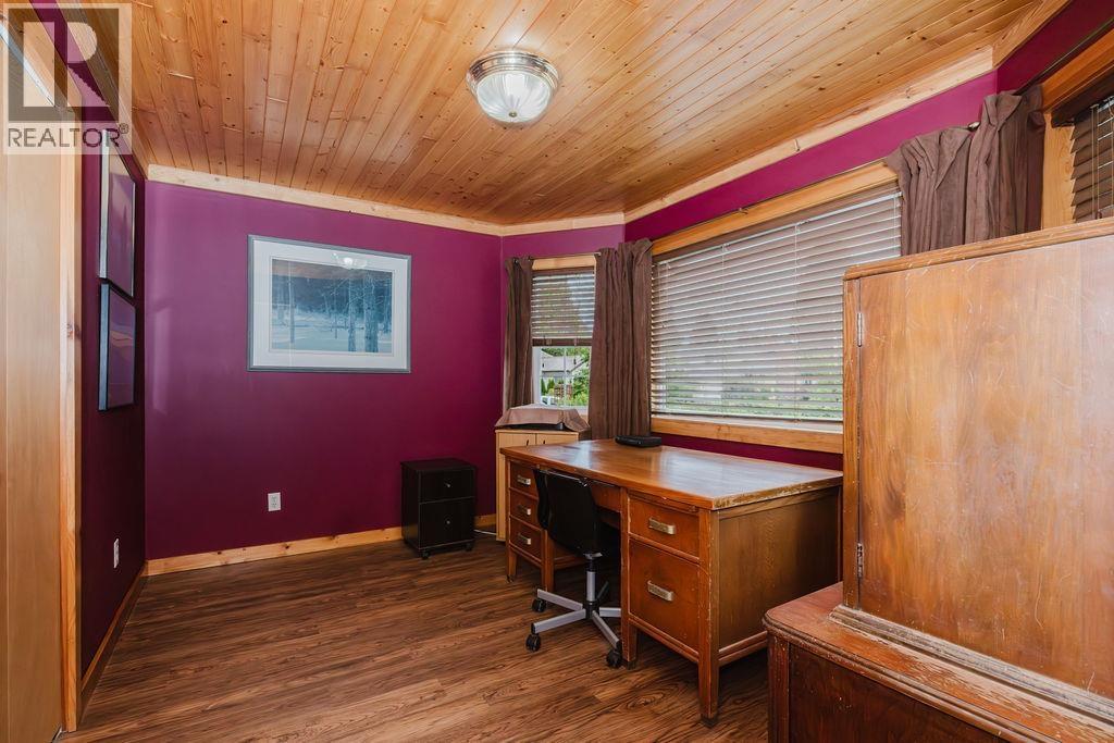 279 Lark Road, Gibsons, British Columbia  V0N 1V4 - Photo 13 - R3132974