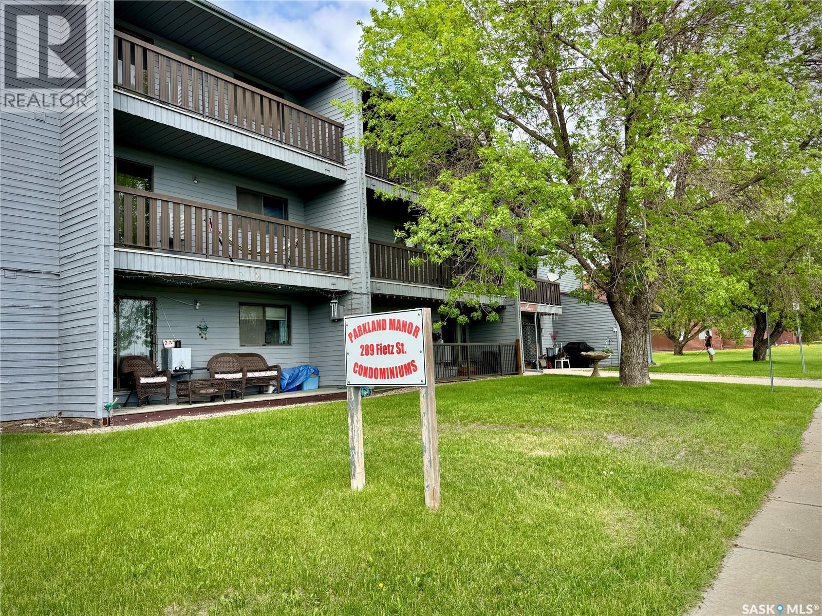 202 289 Fietz Street, Yorkton, Saskatchewan  S3N 3P6 - Photo 1 - SK038658