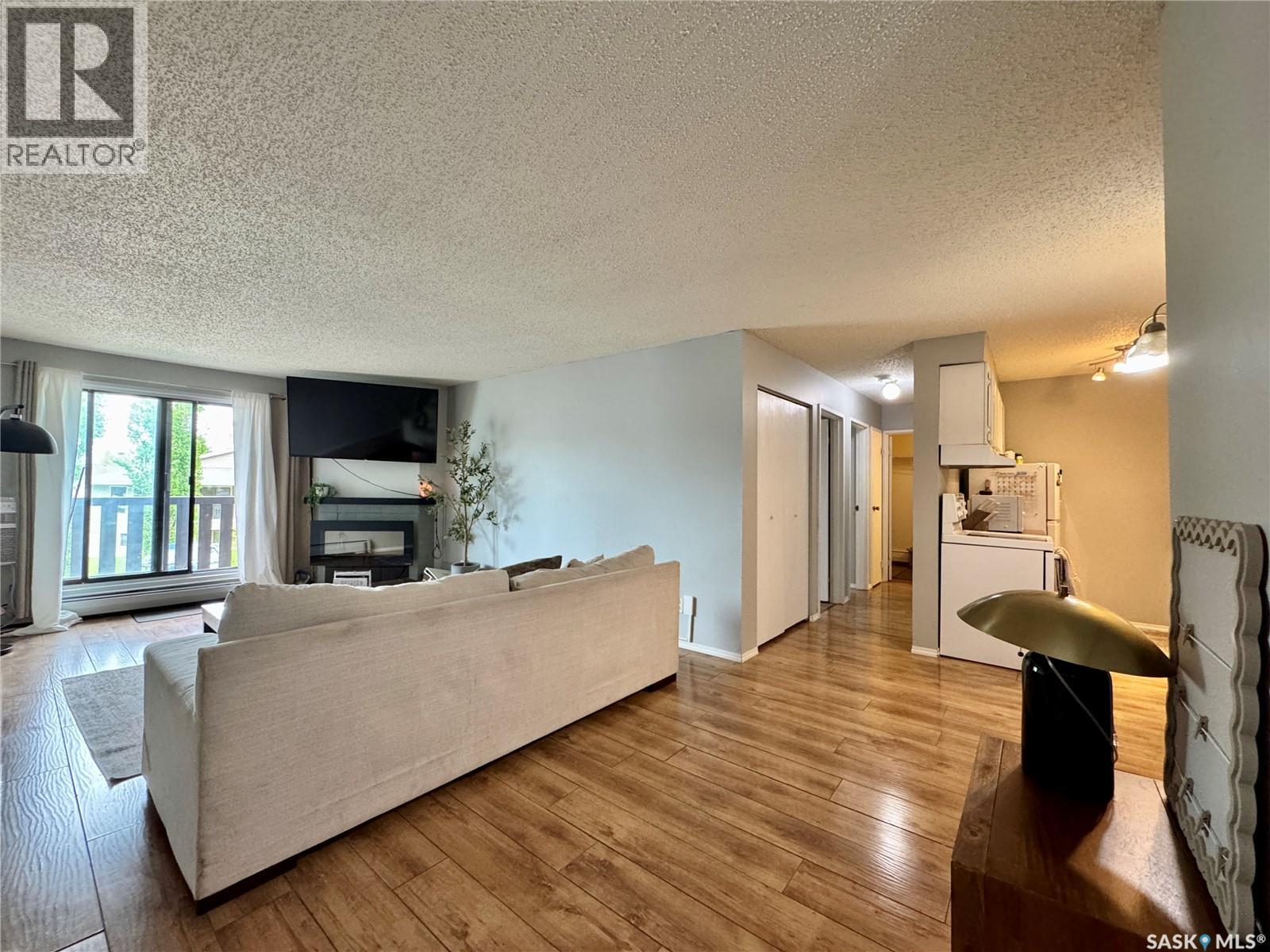 202 289 Fietz Street, Yorkton, Saskatchewan  S3N 3P6 - Photo 4 - SK038658