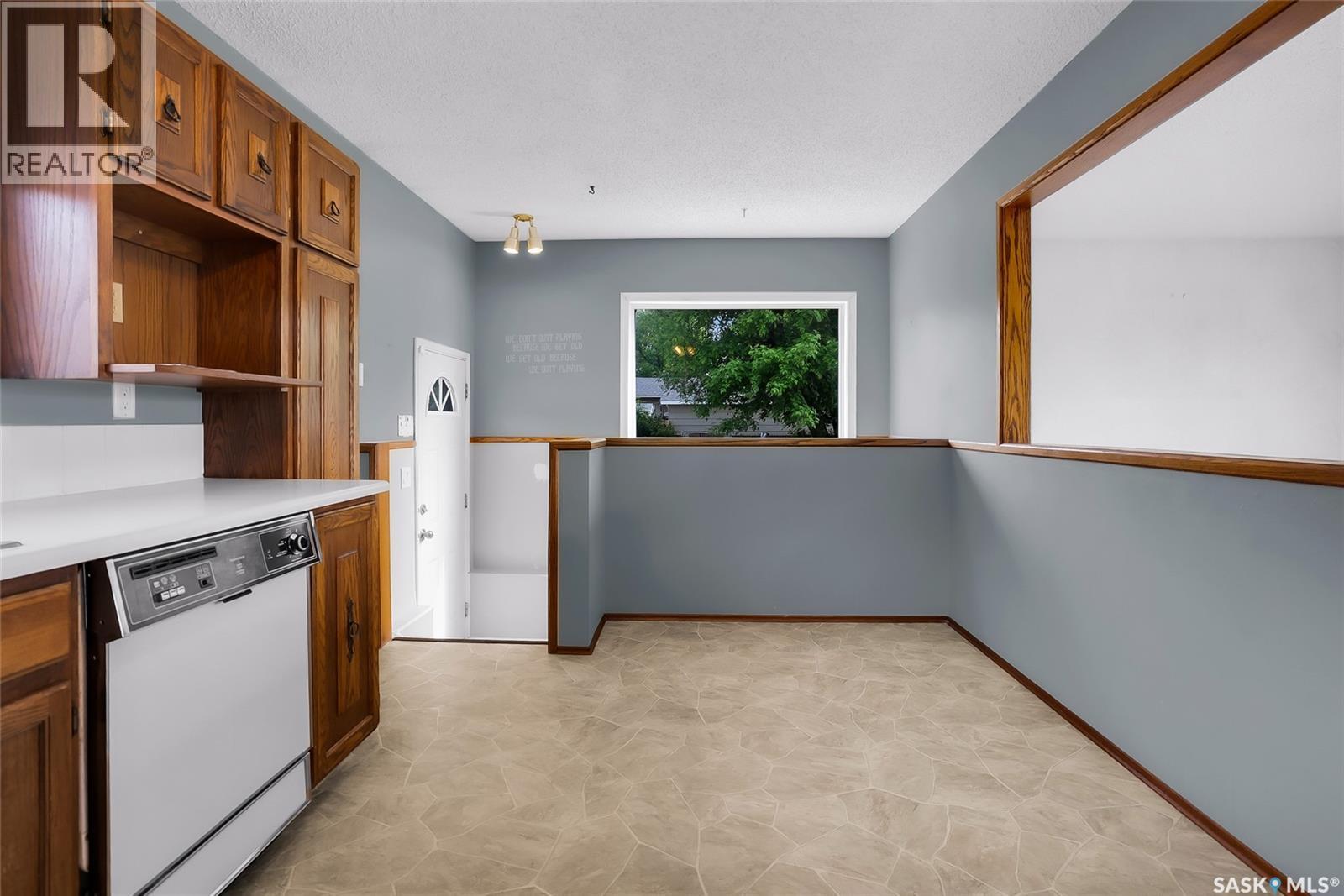73 Laurentian Drive, Saskatoon, Saskatchewan  S7H 4M1 - Photo 12 - SK038546