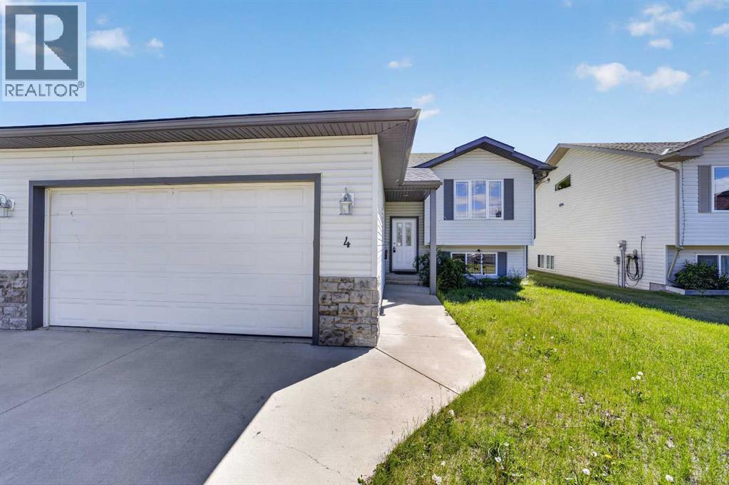 4 Westridge Drive, Didsbury, Alberta  T0M 0W0 - Photo 1 - A2318906