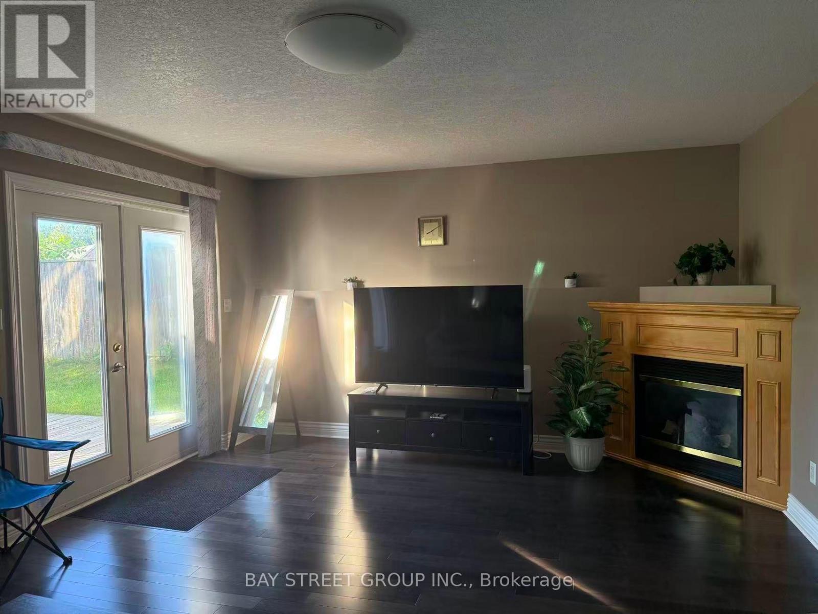 578 Springwater Drive W, Waterloo, Ontario  N2V 2S5 - Photo 2 - X13415766