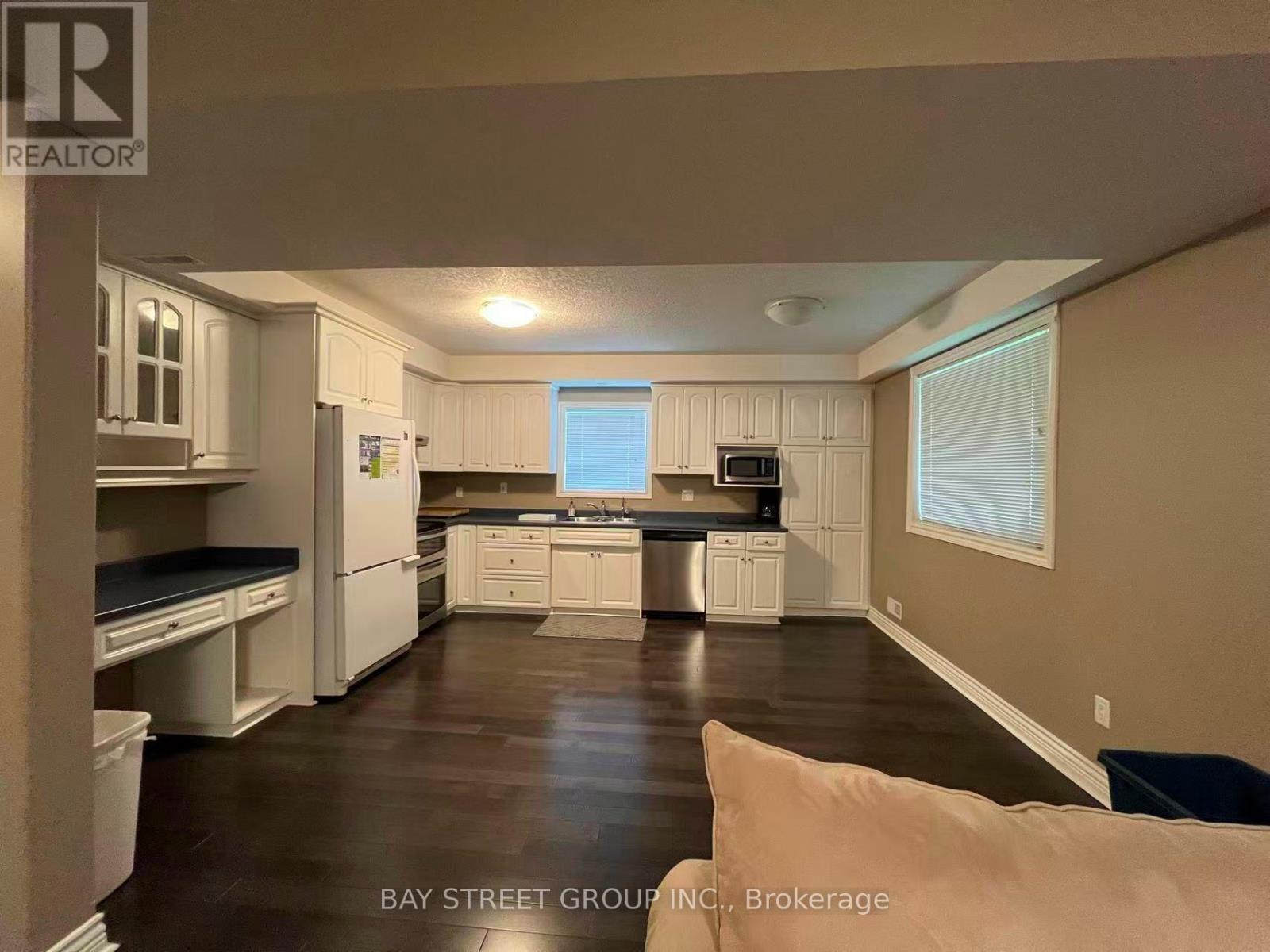 578 Springwater Drive W, Waterloo, Ontario  N2V 2S5 - Photo 5 - X13415766
