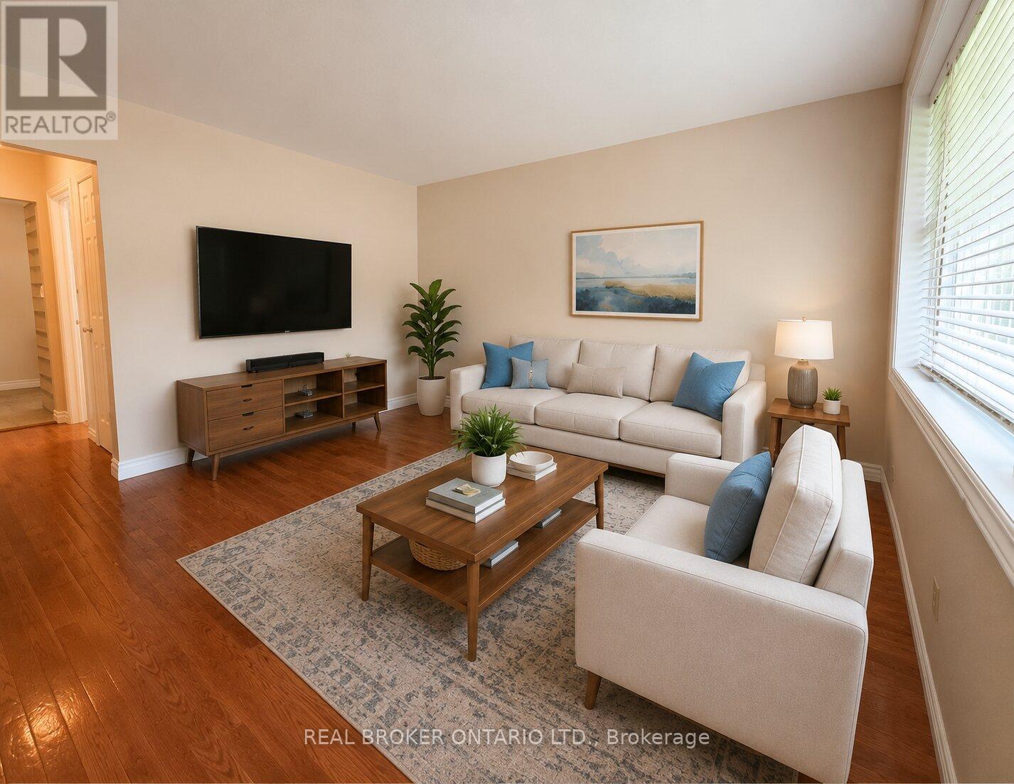 Main - 315 East 22nd Street, Hamilton, Ontario  L8V 2V9 - Photo 3 - X13415840