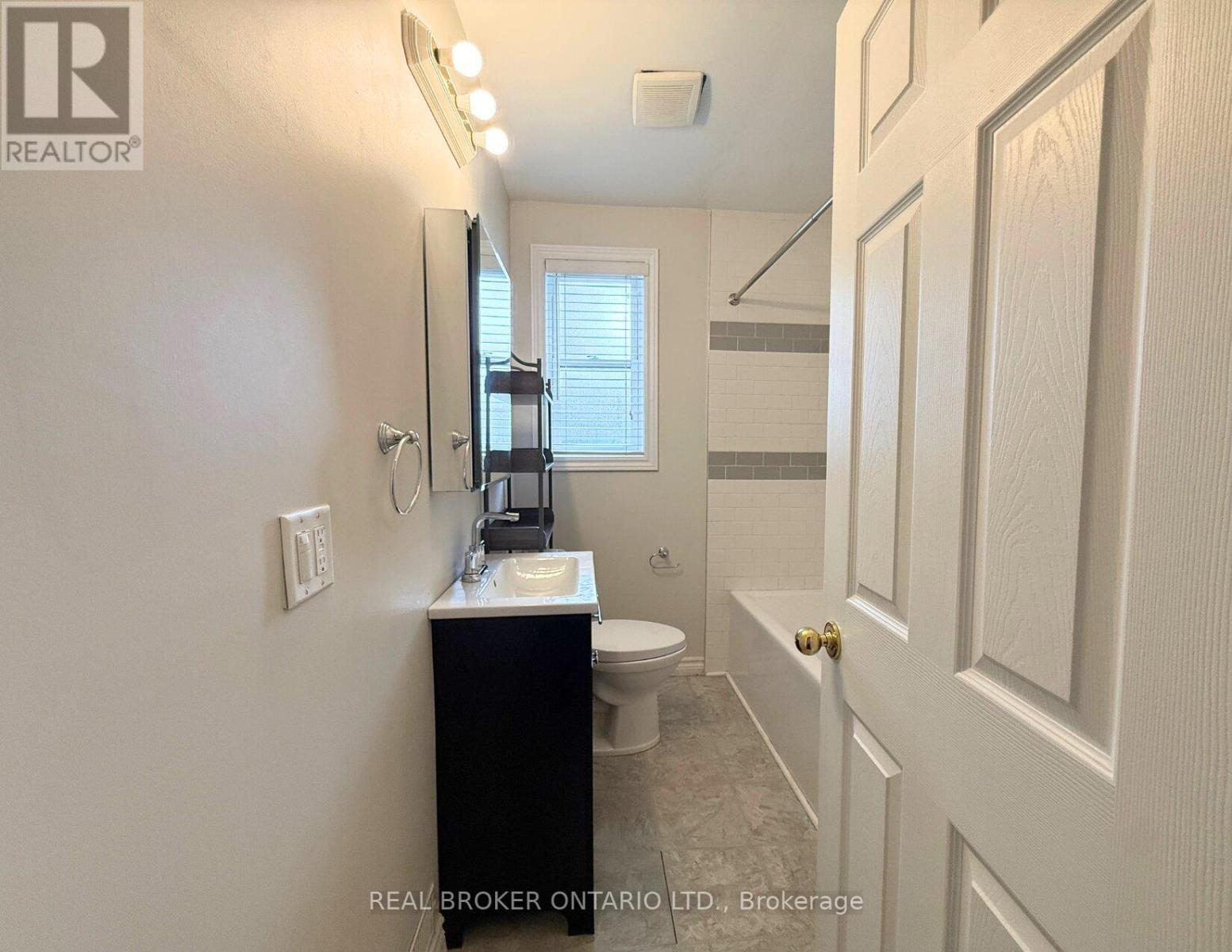 Main - 315 East 22nd Street, Hamilton, Ontario  L8V 2V9 - Photo 7 - X13415840