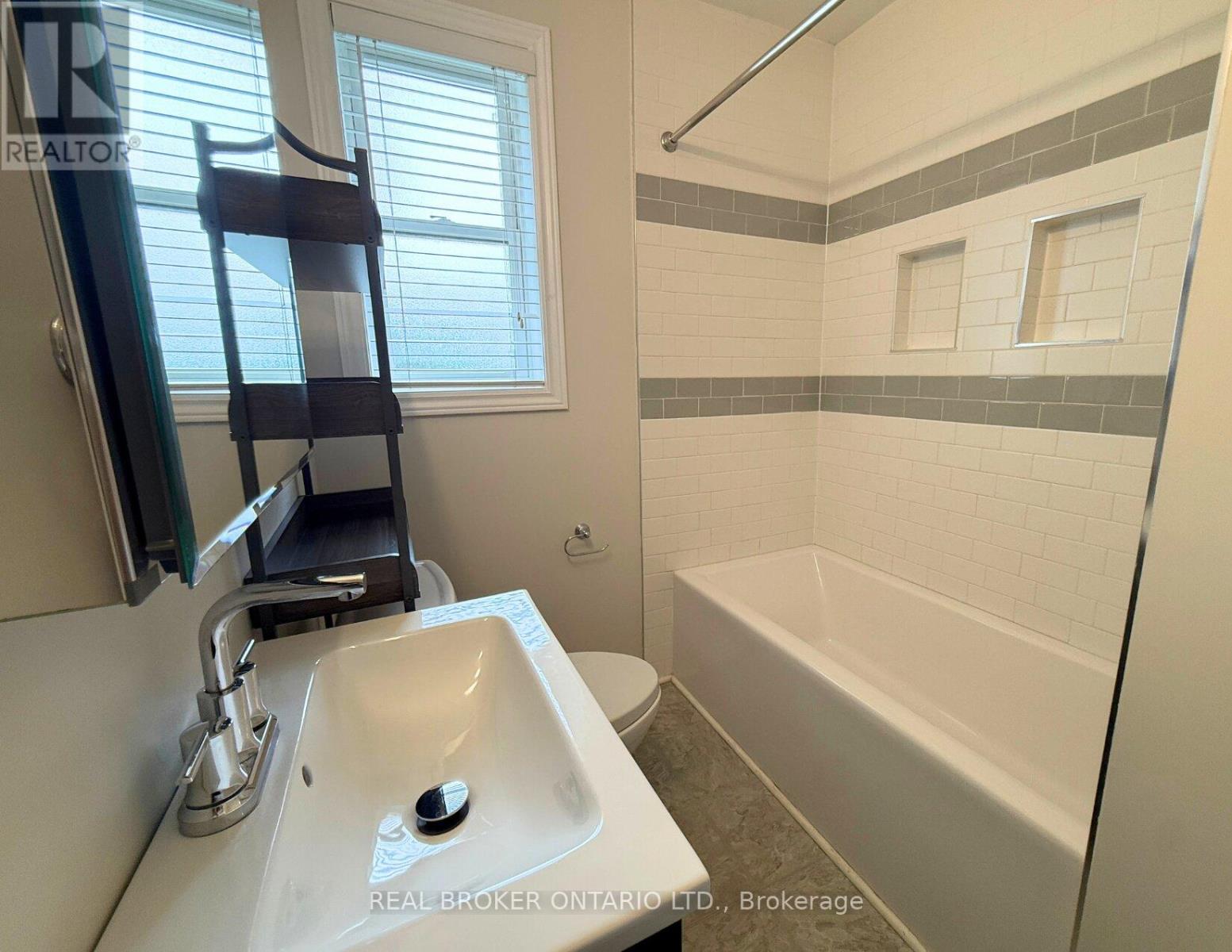Main - 315 East 22nd Street, Hamilton, Ontario  L8V 2V9 - Photo 8 - X13415840
